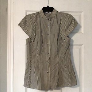 🛼🥁 Pearl by Lela Rose poplin top cap sleeve